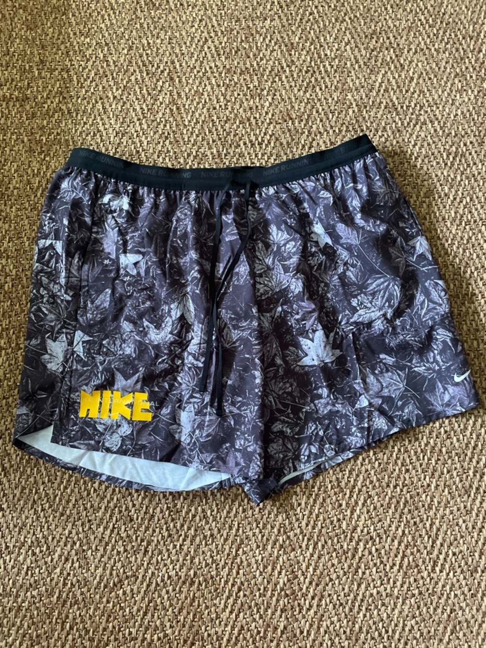 Nike Dri-FIT Stride 7" Brief-Lined Printed Running Shorts Size XXL IH4512-011